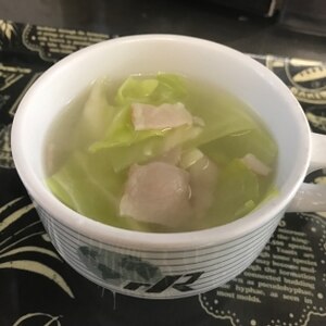 簡単！春キャベツとベーコンの美味しいスープ♪